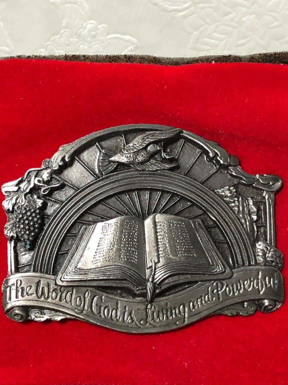 Vintage Belt Buckle Siskiyou Open Bible "The Word of God is Living & Powerful"